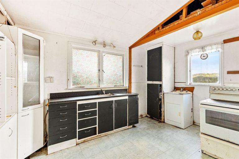 Photo of property in 11 Autumn Avenue, Glen Eden, Auckland, 0602