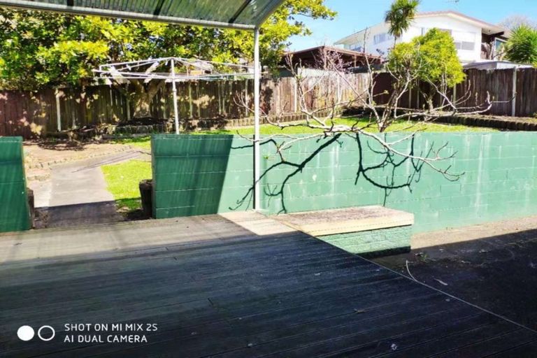 Photo of property in 27 Fitzwater Place, Henderson, Auckland, 0612