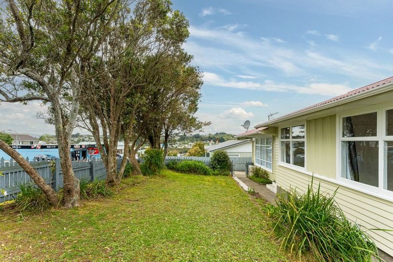 Photo of property in 421 Warspite Avenue, Ascot Park, Porirua, 5024