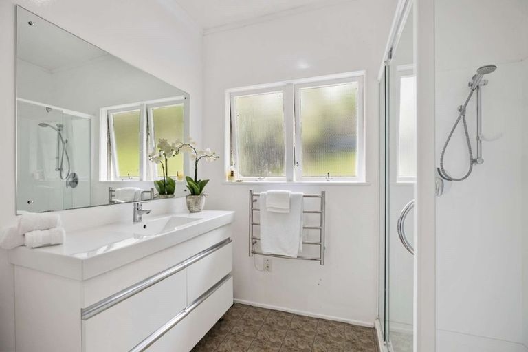 Photo of property in 54e Pleasant Road, Glen Eden, Auckland, 0602