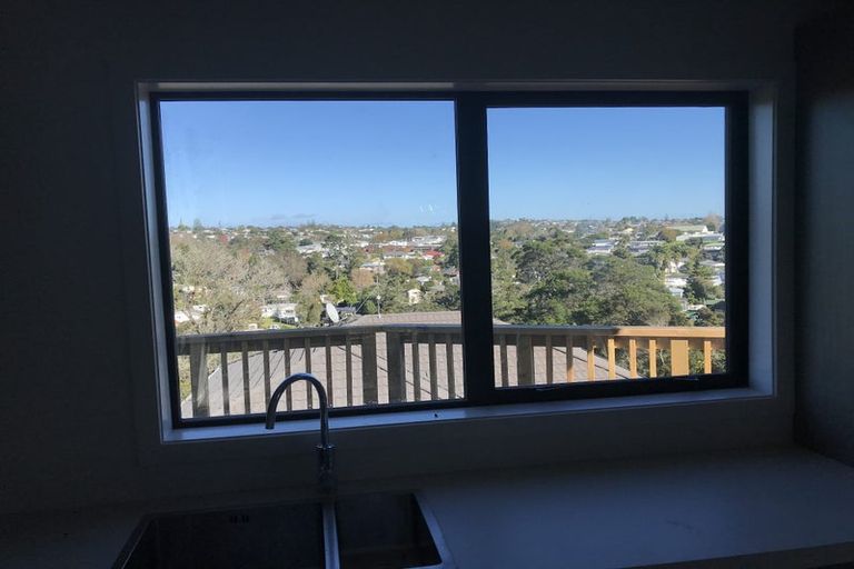 Photo of property in 38 Tree View Avenue, Glenfield, Auckland, 0629