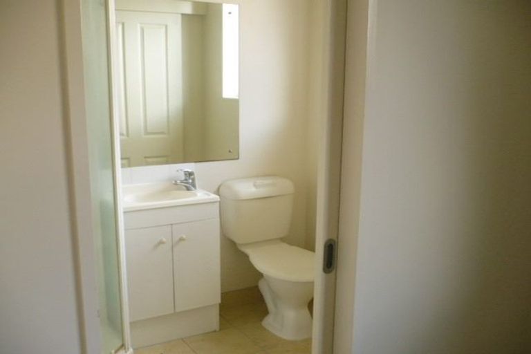 Photo of property in 18 Les Marston Place, Pukekohe, 2120