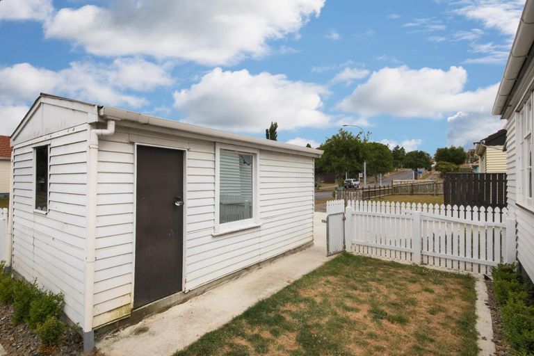Photo of property in 2a Koromiko Avenue, Roslyn, Palmerston North, 4414