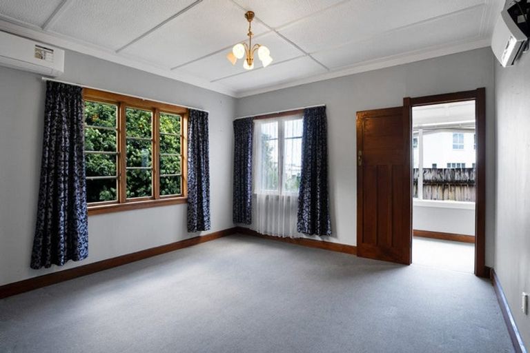 Photo of property in 259 Saint Aubyn Street, New Plymouth, 4310