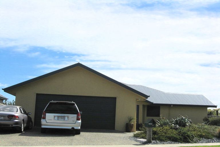 Photo of property in 16 Kingsford Drive, Stoke, Nelson, 7011