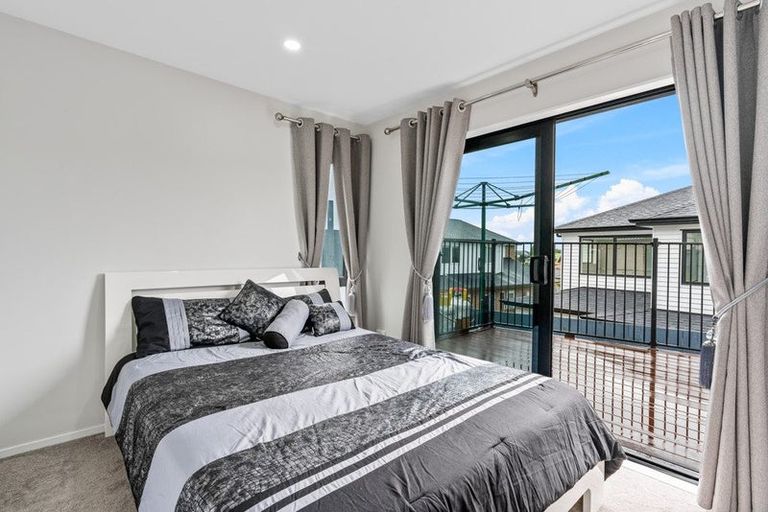 Photo of property in 4 Tawapou Close, Massey, Auckland, 0614
