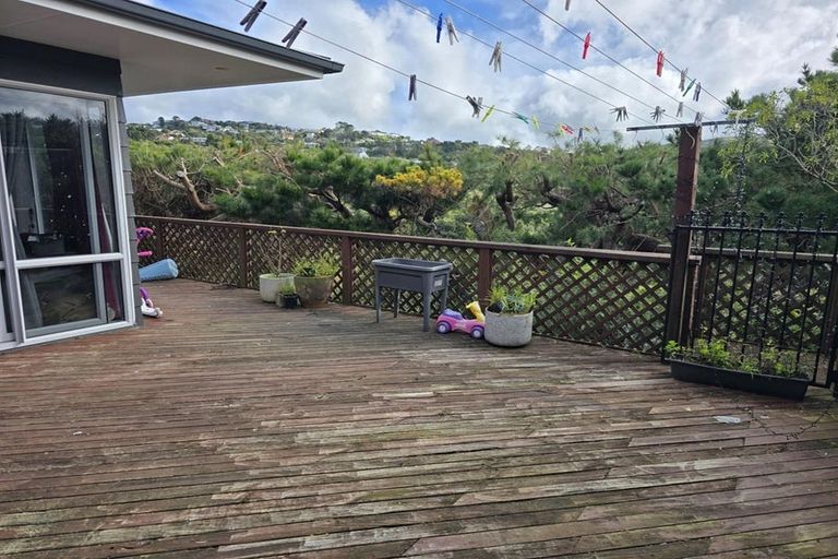 Photo of property in 6 Ronald Woolf Place, Churton Park, Wellington, 6037