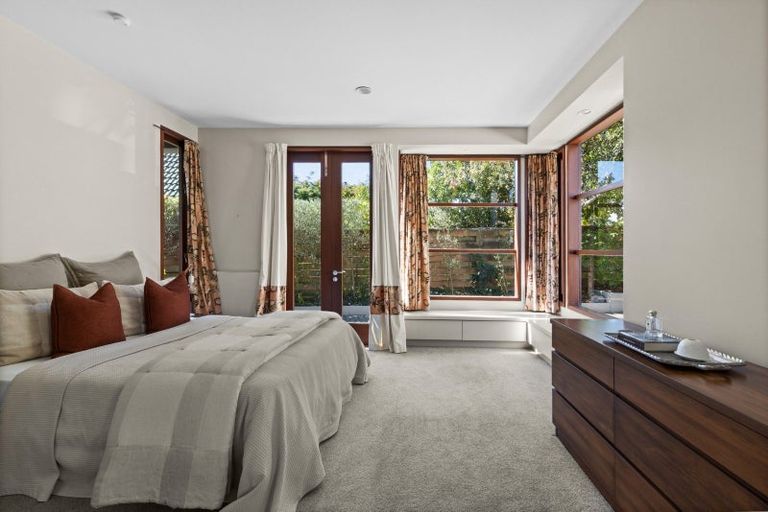 Photo of property in 1a Gillean Street, Havelock North, 4130