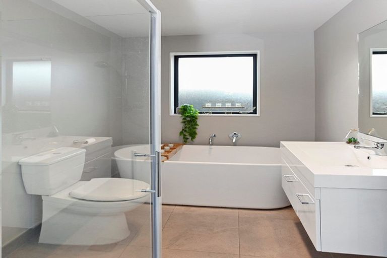 Photo of property in 8 Lawrence Drive, Rolleston, 7614