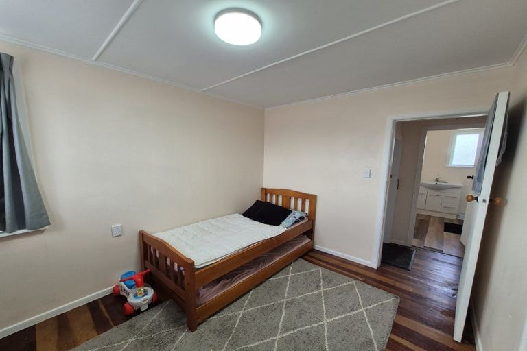 Photo of property in 4 Cleveland Street, Bader, Hamilton, 3206