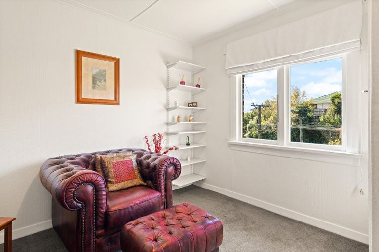 Photo of property in 96 Easther Crescent, Kew, Dunedin, 9012