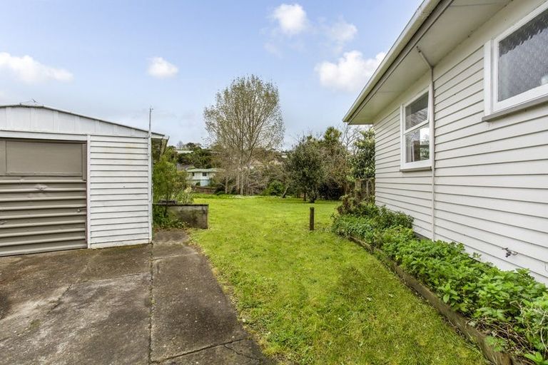Photo of property in 71 Awaroa Road, Helensville, 0800