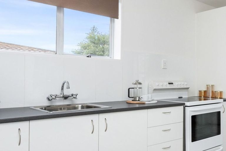 Photo of property in 8 Ashwood Street, Parklands, Christchurch, 8083