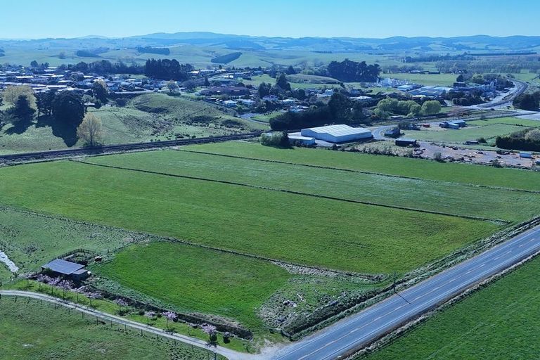 Photo of property in 223 Kaitangata Highway, Stirling, 9231
