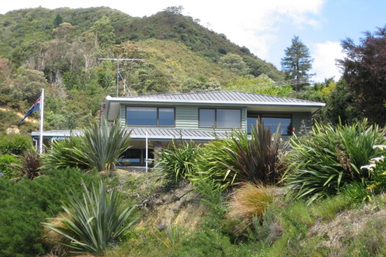 Photo of property in 5 Seaview Crescent, Picton, 7220