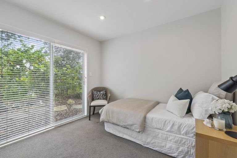 Photo of property in 1/14 Bournemouth Terrace, Murrays Bay, Auckland, 0630