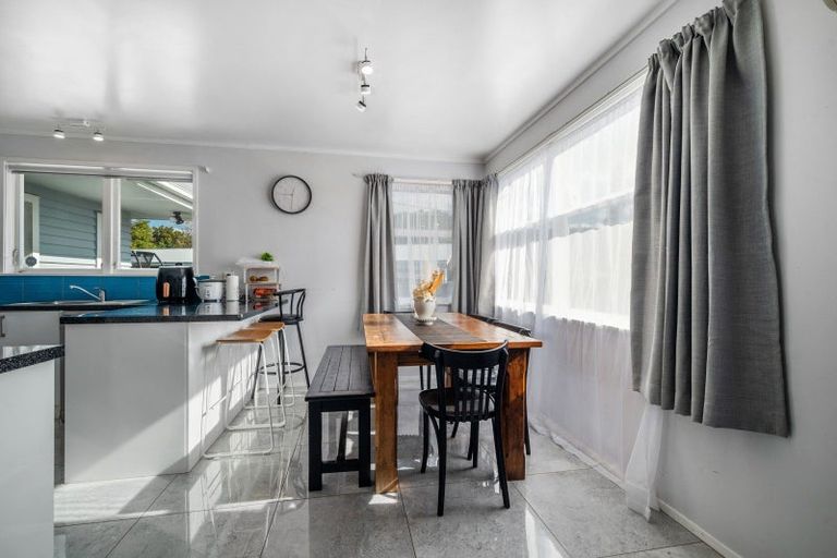 Photo of property in 20 Fenruss Street, Fairy Springs, Rotorua, 3015