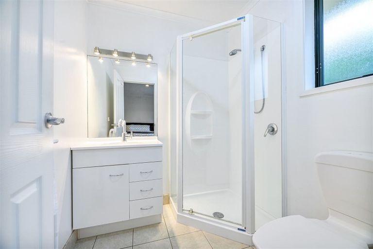 Photo of property in 4 San Domingo Rise, Henderson, Auckland, 0612