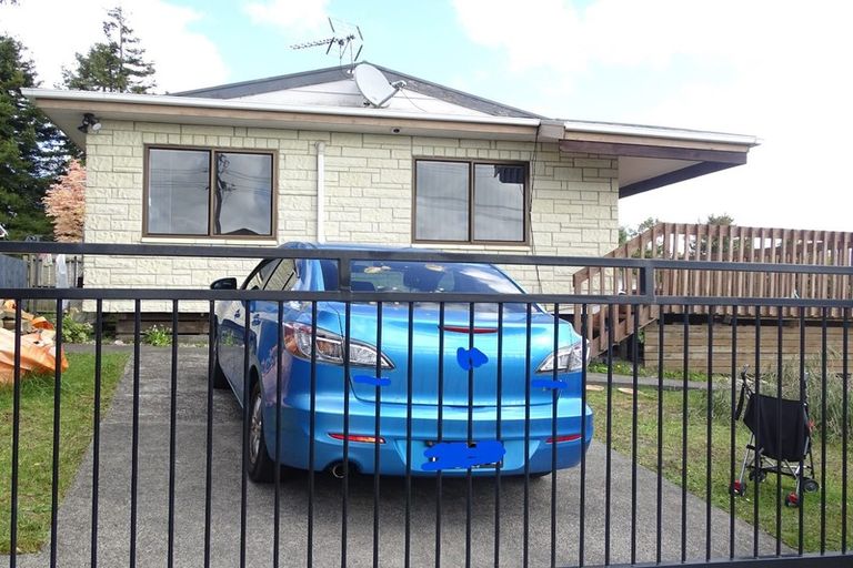Photo of property in 1/54 Pooks Road, Ranui, Auckland, 0612