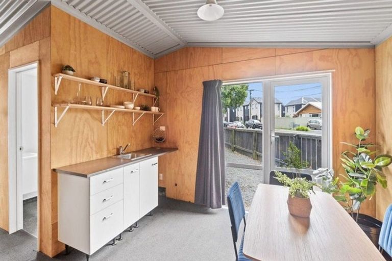 Photo of property in 15 Taramea Place, Addington, Christchurch, 8024