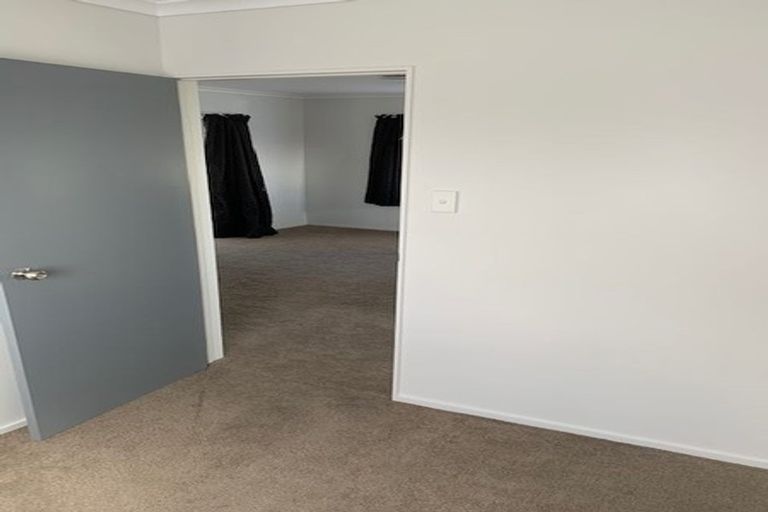 Photo of property in 8 Naumai Place, Spotswood, New Plymouth, 4310
