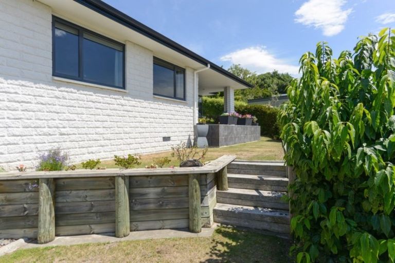 Photo of property in 75 Hetley Crescent, Taradale, Napier, 4112