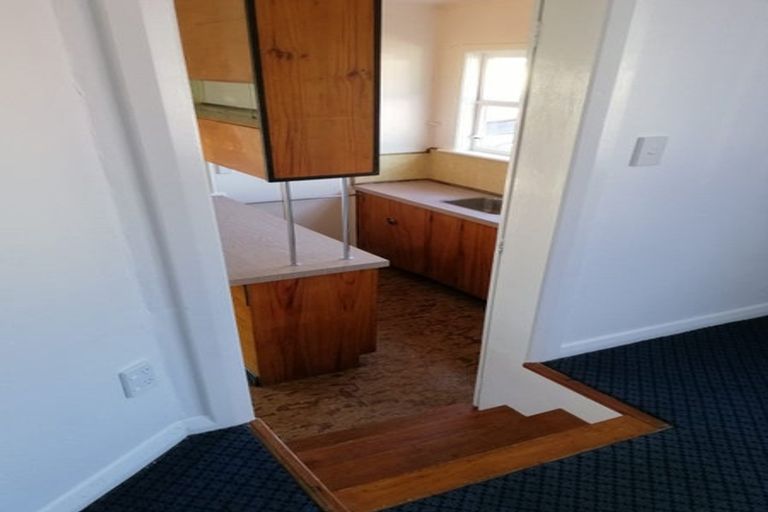 Photo of property in 16 Toru Street, Lyall Bay, Wellington, 6022