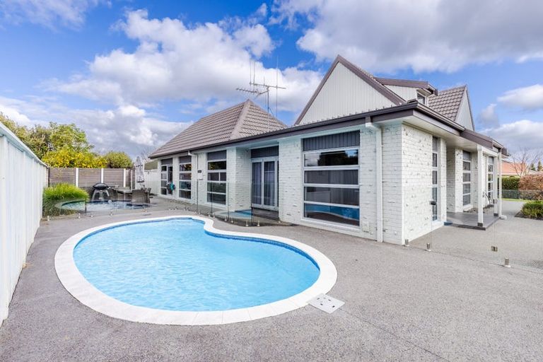 Photo of property in 54 Chedworth Avenue, Chedworth, Hamilton, 3210