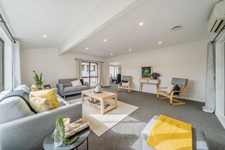Photo of property in 296 Maungaraki Road, Maungaraki, Lower Hutt, 5010