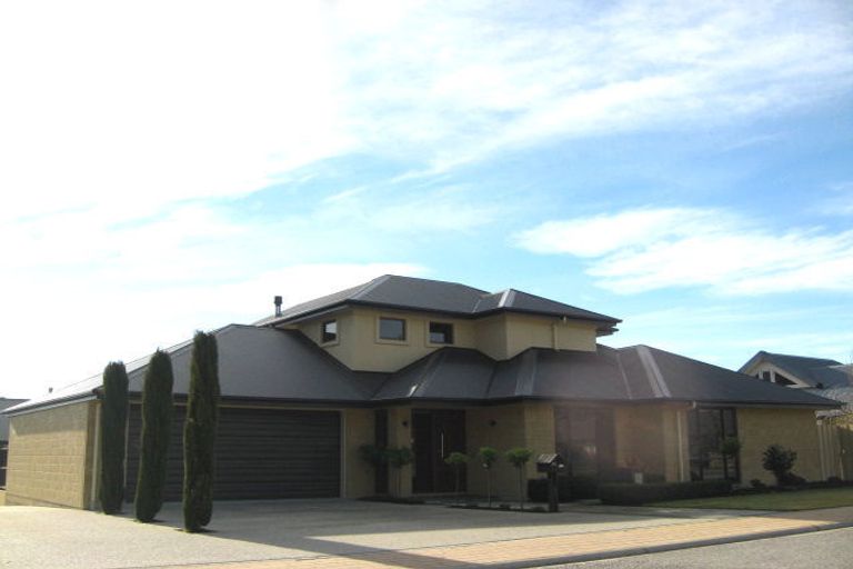 Photo of property in 44 Meadowstone Drive, Wanaka, 9305