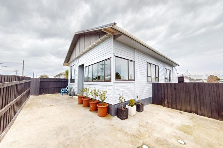 Photo of property in 93 Tiro Tiro Road, Levin, 5510