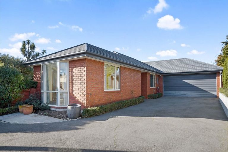 Photo of property in 106 Saint Martins Road, Saint Martins, Christchurch, 8022