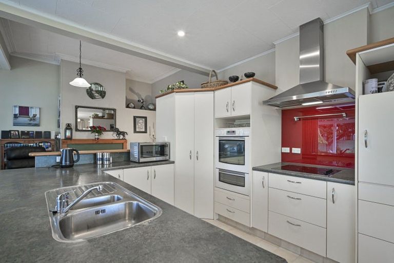 Photo of property in 1205a Karamu Road North, Mayfair, Hastings, 4122