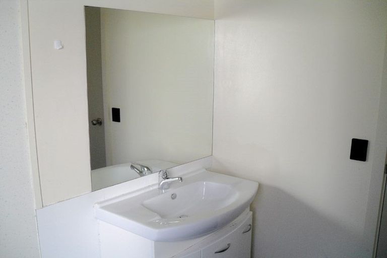 Photo of property in Basin Reserve Complex, 47/4 Sussex Street, Mount Cook, Wellington, 6021