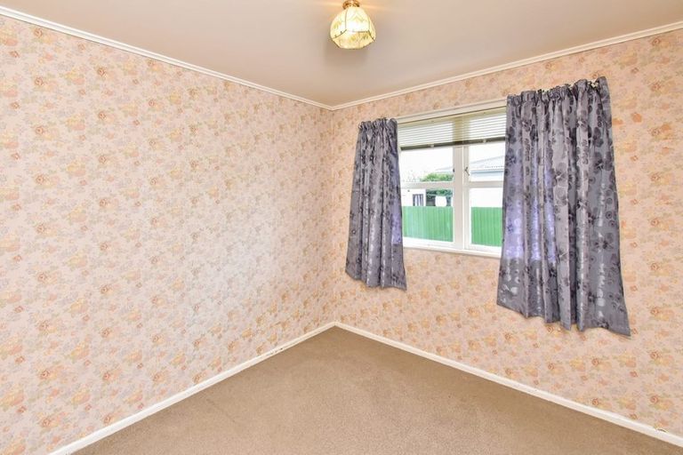 Photo of property in 70 Cargill Street, Papakura, 2110