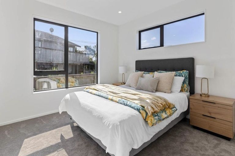Photo of property in 1/38 Manuka Road, Glenfield, Auckland, 0629
