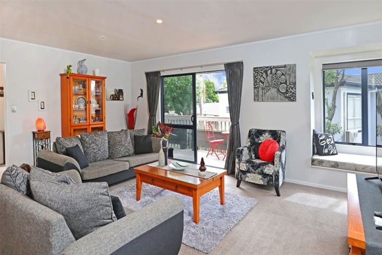 Photo of property in 5 Cognac Place, Henderson, Auckland, 0612