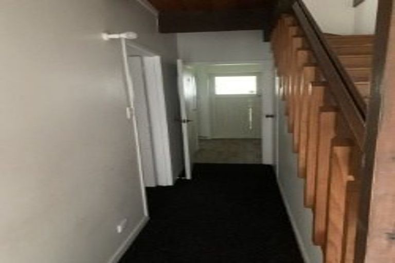 Photo of property in 12 Attlee Place, Gisborne, 4010