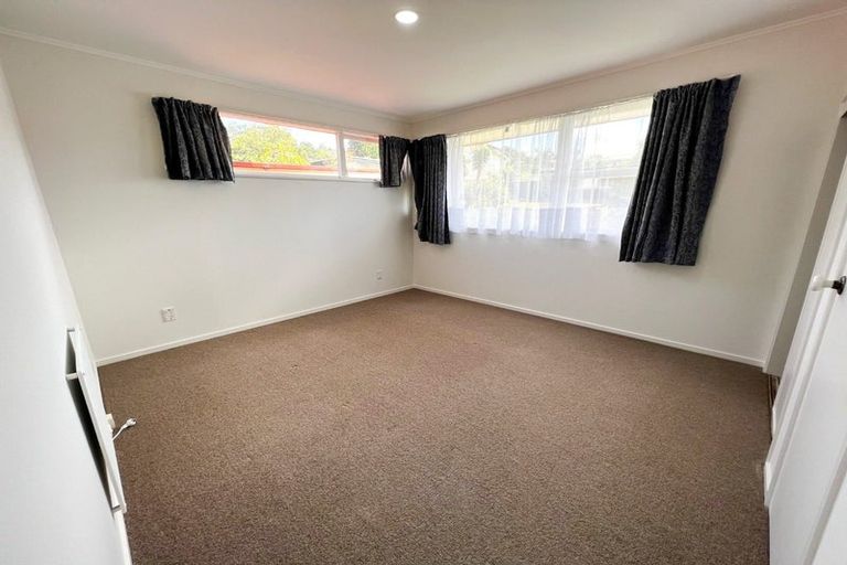Photo of property in 1/2 Gretel Place, Hillcrest, Auckland, 0627
