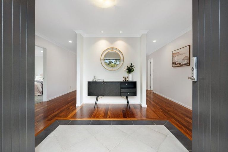 Photo of property in 42 Shelter Drive, Greenhithe, Auckland, 0632