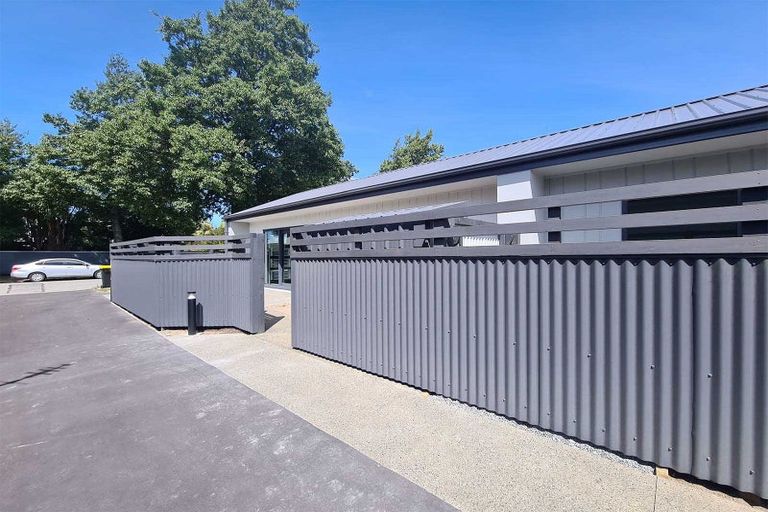 Photo of property in 1/11 Defoe Place, Waltham, Christchurch, 8023