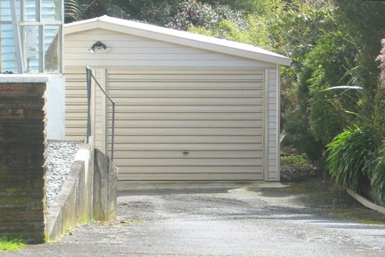 Photo of property in 30 Antonio Street, Stratford, 4332