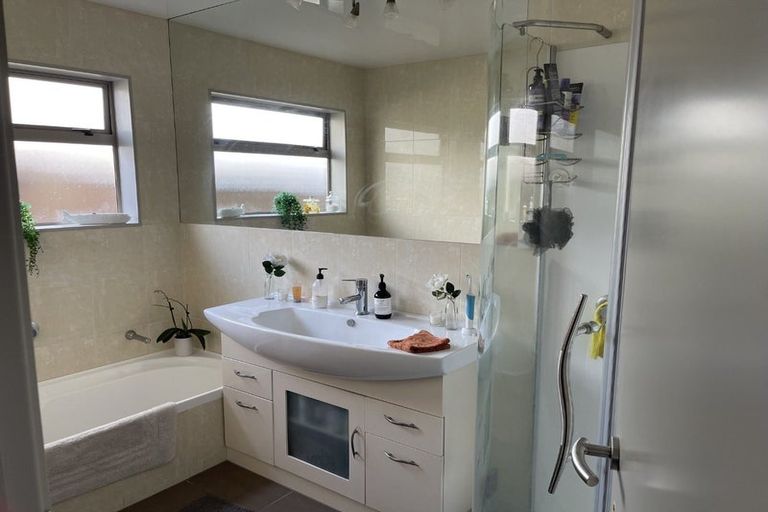 Photo of property in 5 Sophies Way, Papamoa Beach, Papamoa, 3118