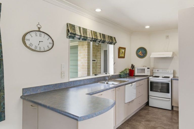 Photo of property in 61b Winchester Street, Levin, 5510