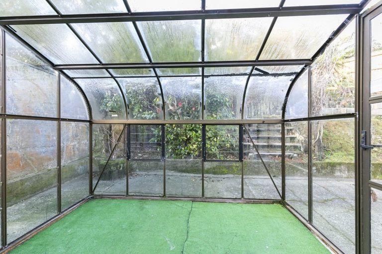 Photo of property in 5 Burrows Avenue, Karori, Wellington, 6012