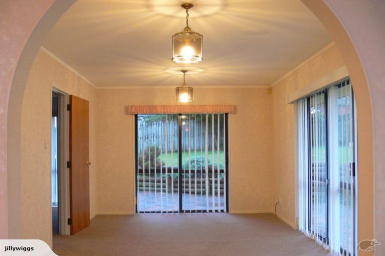 Photo of property in 1/82 Aberfeldy Avenue, Highland Park, Auckland, 2010