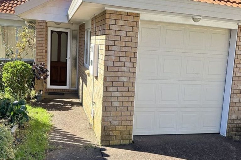 Photo of property in 24a Martin Jugum Lane, Ranui, Auckland, 0612