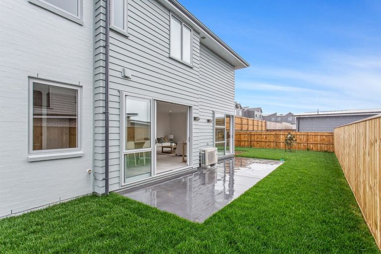 Photo of property in 26 Tiromoana Drive, Red Beach, 0932