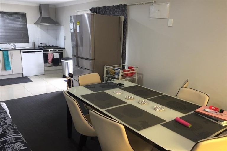 Photo of property in 8 Burbridge Road, Favona, Auckland, 2024