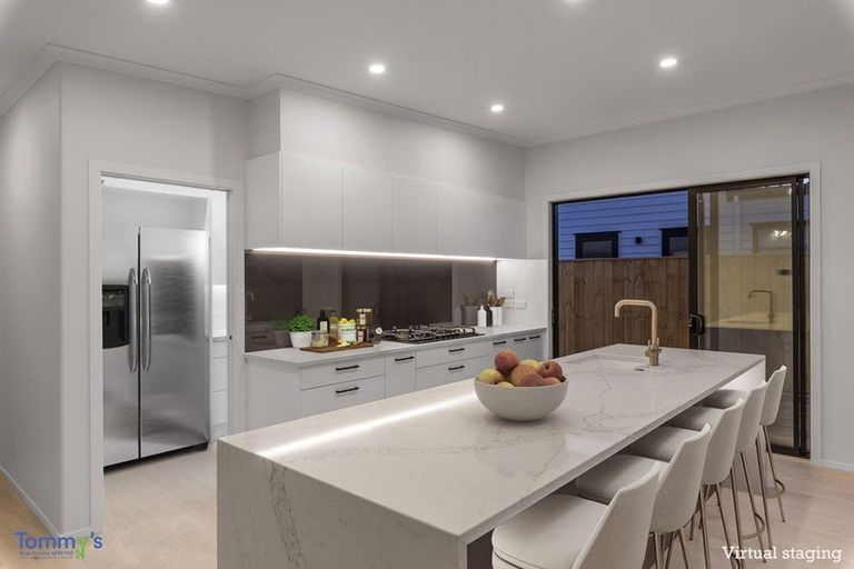 Photo of property in 2 Mazengarb Road, Paraparaumu, 5032